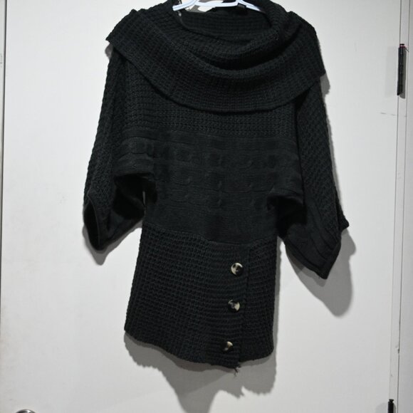 knitted sweater blue in color brand name Majora Made in Banladesh Size Med - Picture 2 of 5